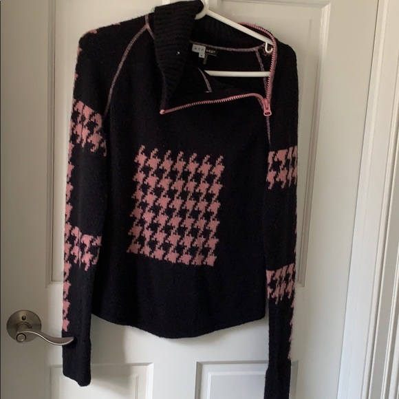 Sweater - Picture 2 of 2